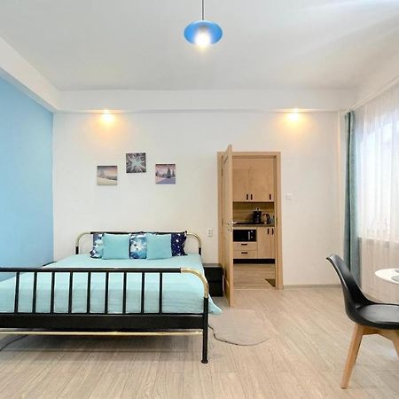 Evu Long Street Apartment Brasov Luaran gambar