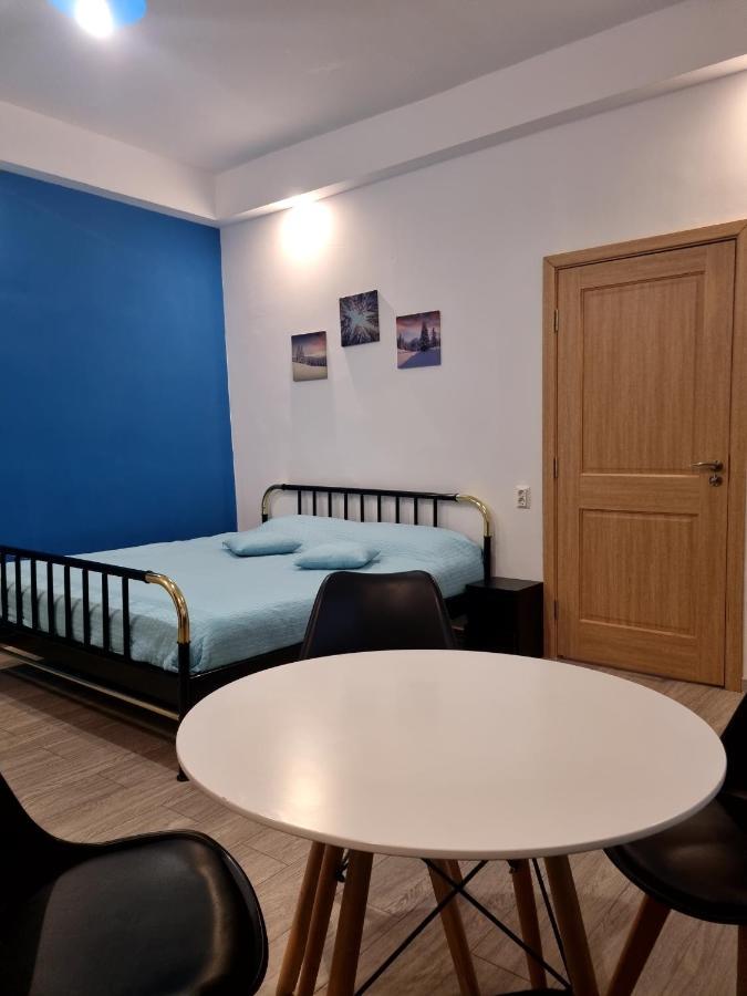 Evu Long Street Apartment Brasov Luaran gambar