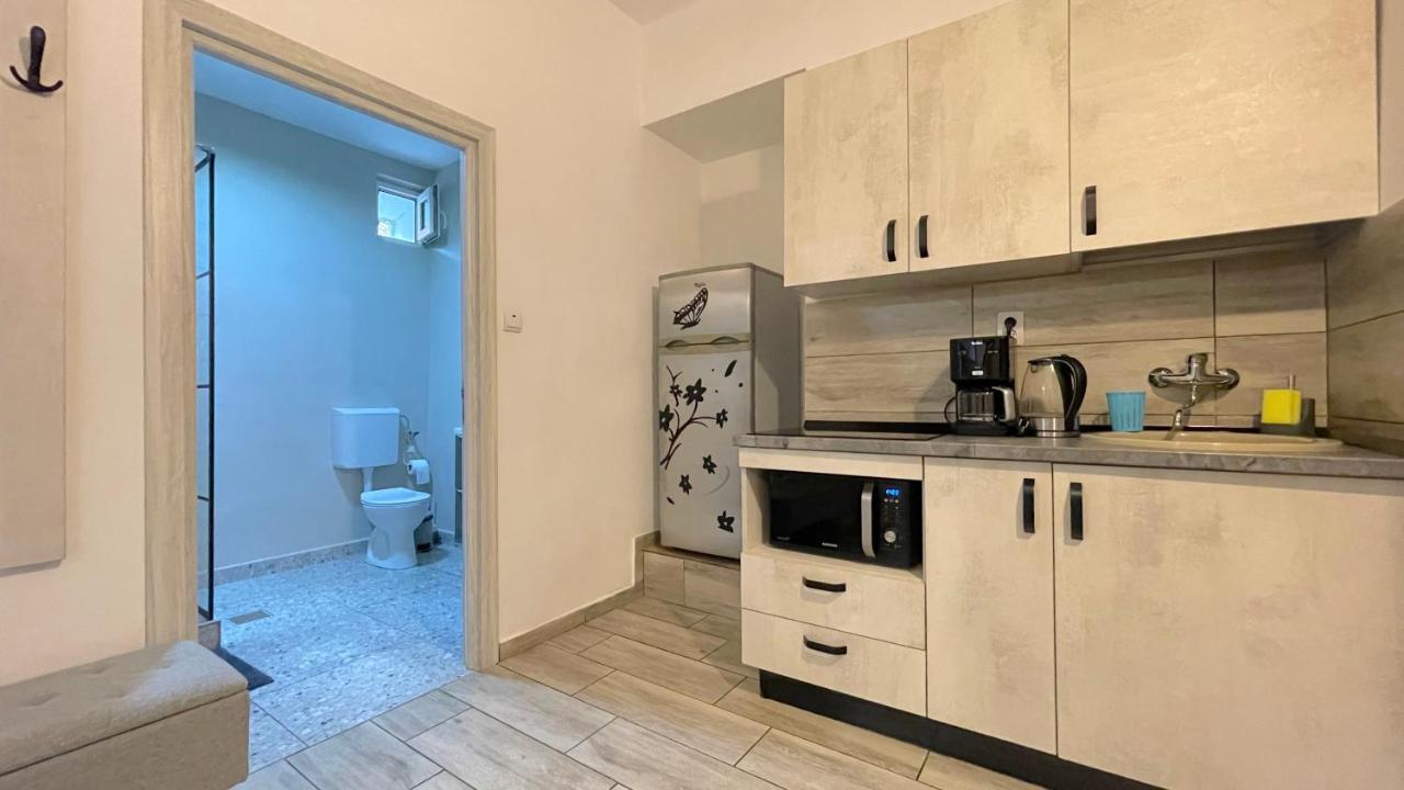 Evu Long Street Apartment Brasov Luaran gambar