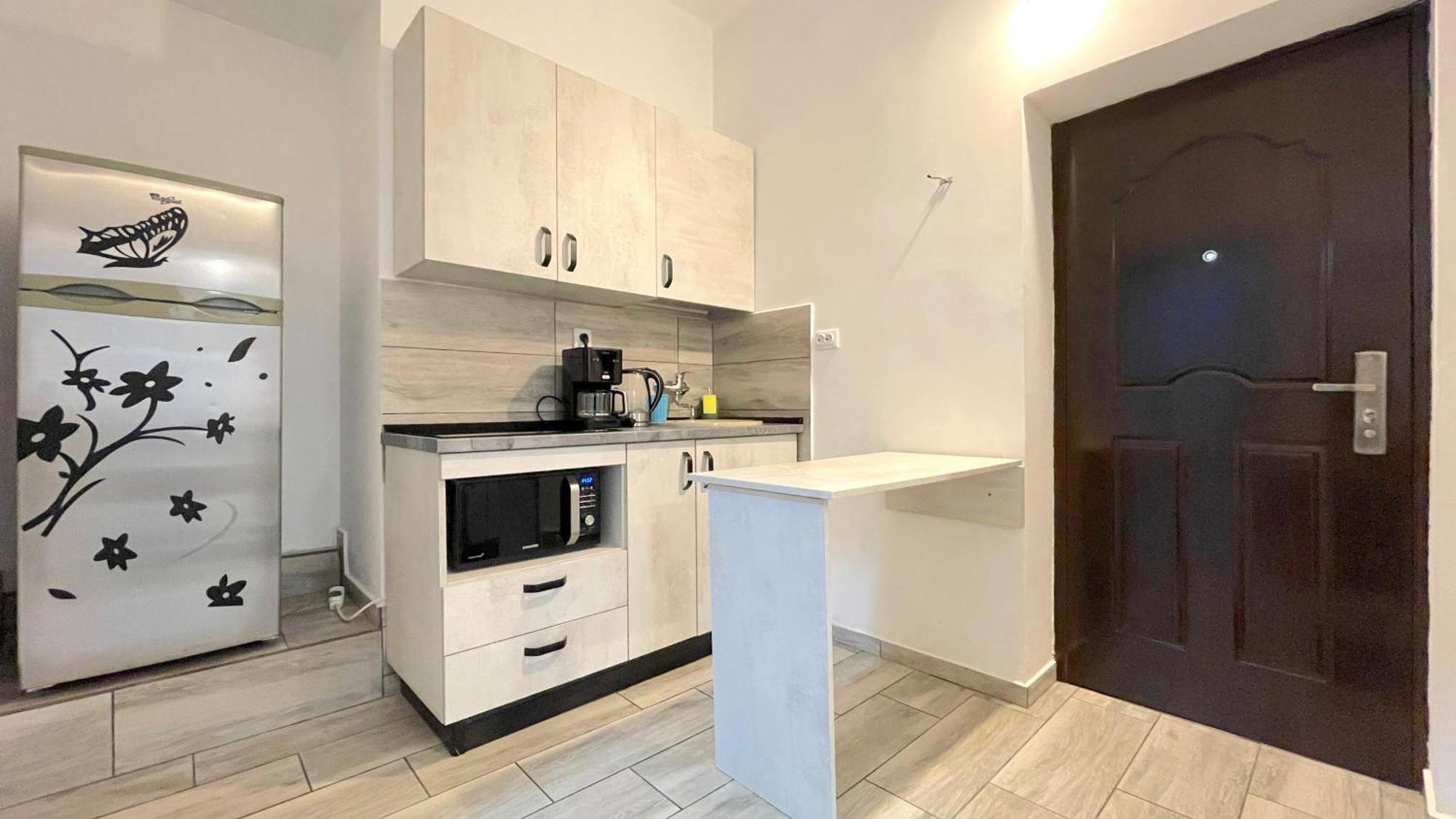 Evu Long Street Apartment Brasov Luaran gambar