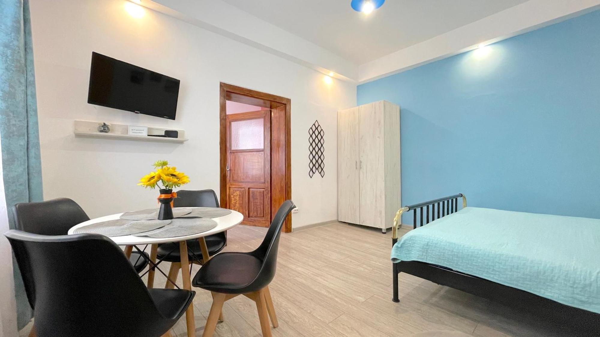 Evu Long Street Apartment Brasov Luaran gambar