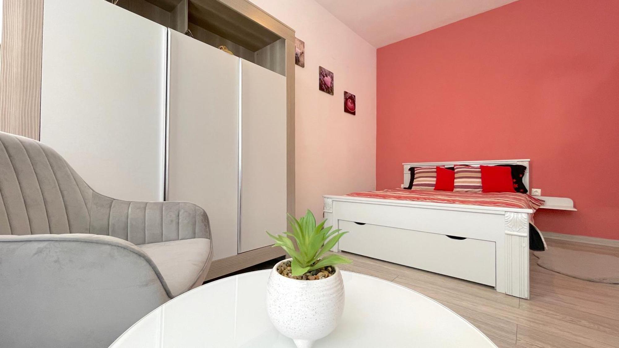 Evu Long Street Apartment Brasov Luaran gambar