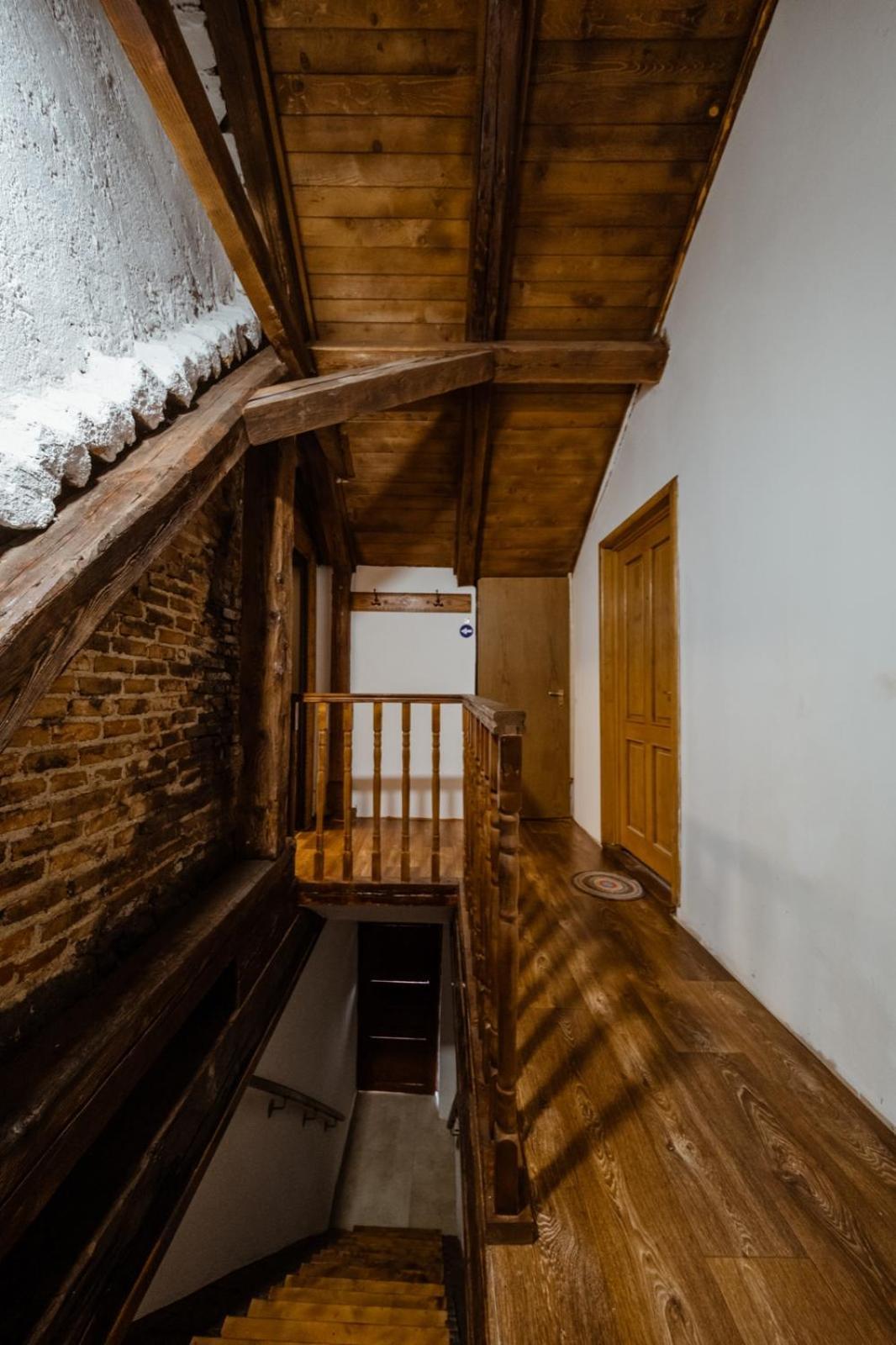 Evu Long Street Apartment Brasov Luaran gambar