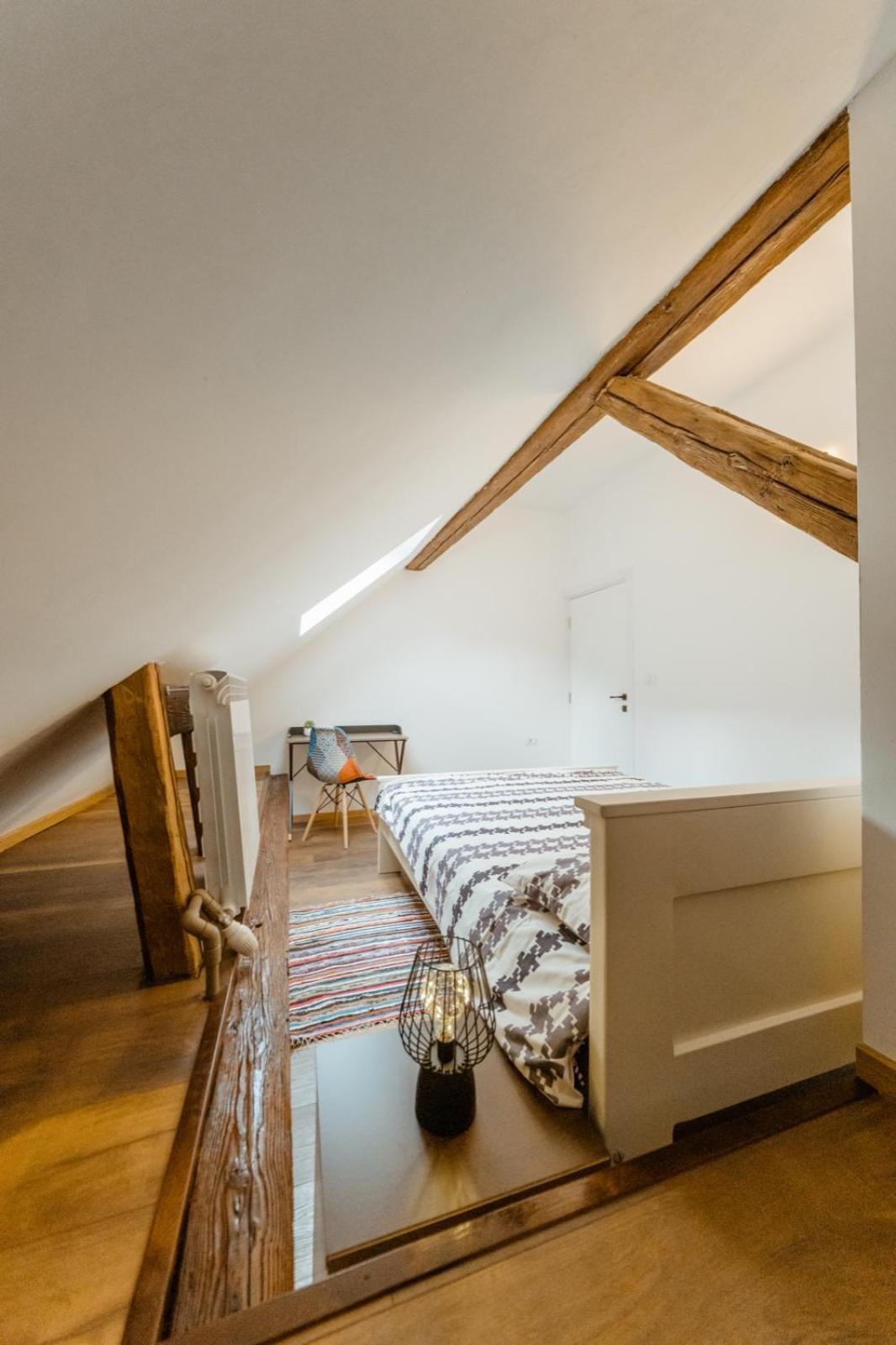 Evu Long Street Apartment Brasov Luaran gambar