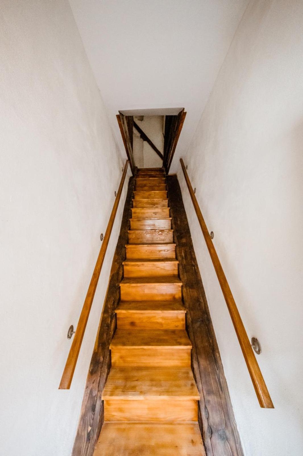 Evu Long Street Apartment Brasov Luaran gambar
