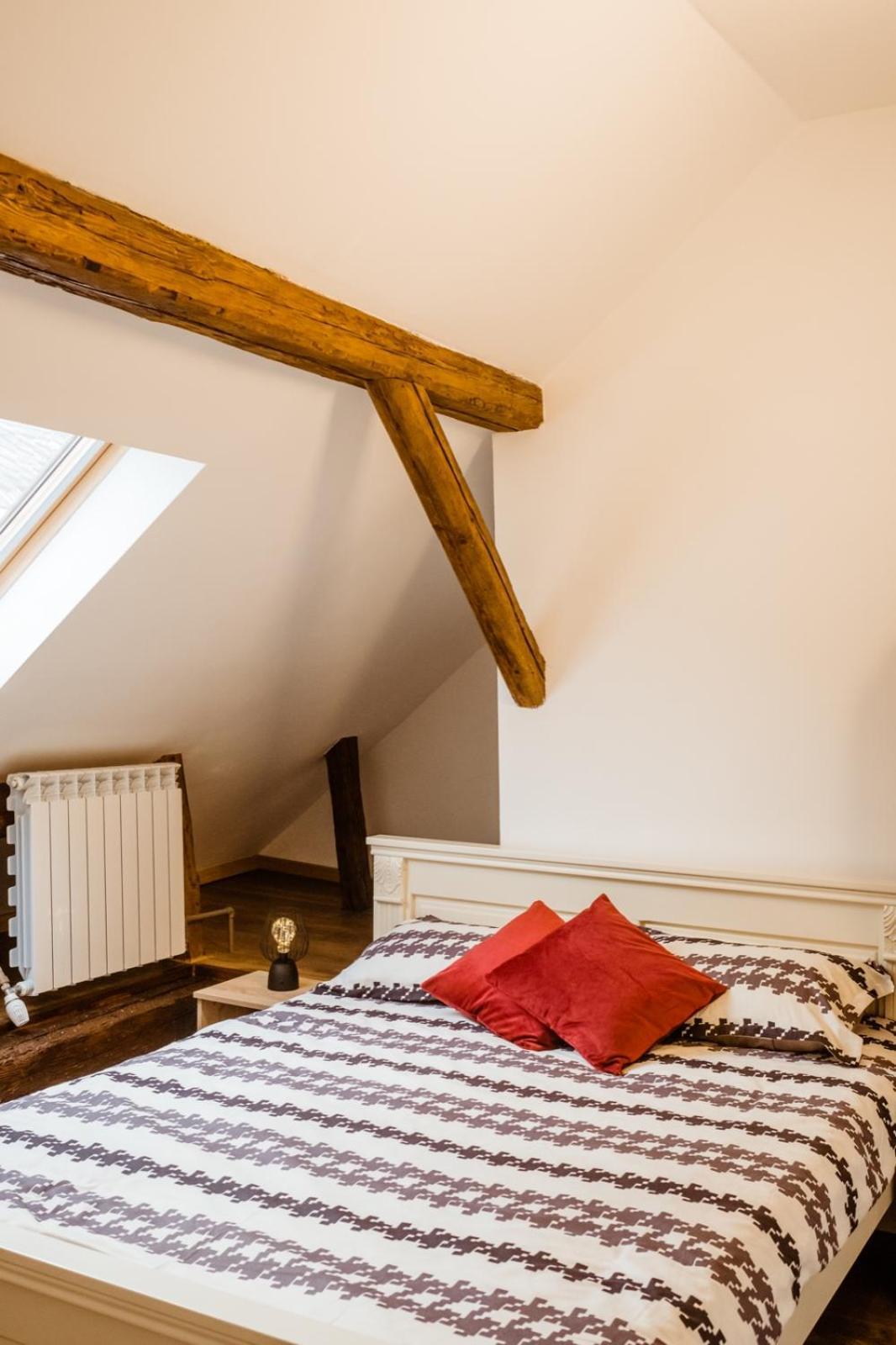 Evu Long Street Apartment Brasov Luaran gambar